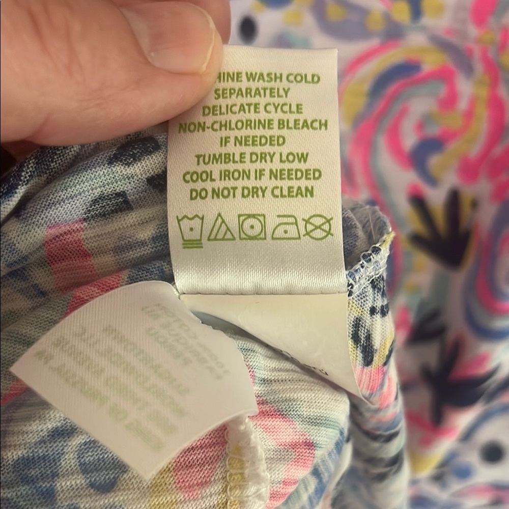 Lilly Pulitzer Vibrant Multicolor Women's Top - Picture 4 of 4